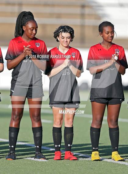 Thumbnail 3 in Melissa vs. Paris (UIL 4A Region II Semi-Final) photogallery.