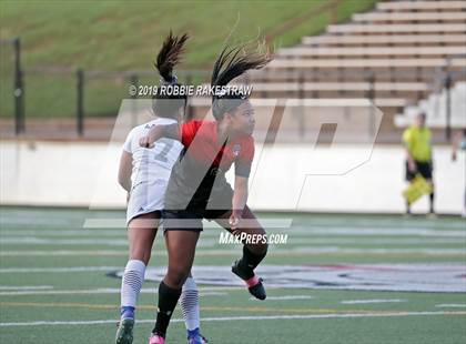 Thumbnail 2 in Melissa vs. Paris (UIL 4A Region II Semi-Final) photogallery.