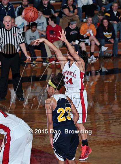 Thumbnail 3 in Seymour @ South-Doyle (TSSAA D2-AAA Quarterfinals) photogallery.