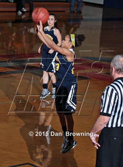 Thumbnail 3 in Seymour @ South-Doyle (TSSAA D2-AAA Quarterfinals) photogallery.