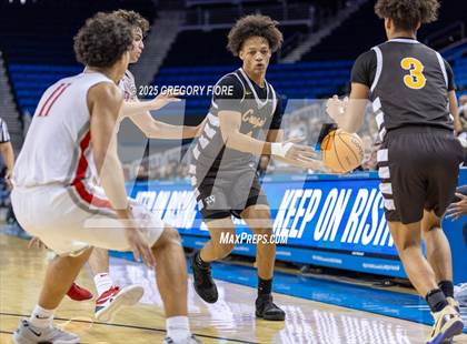 Thumbnail 2 in Crespi vs. Mater Dei photogallery.