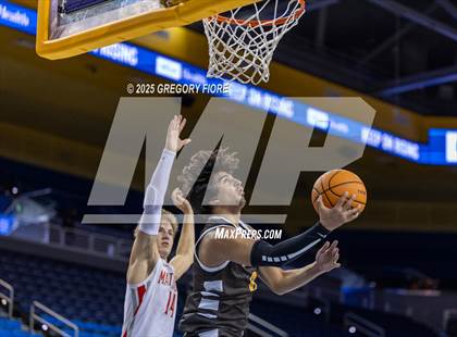 Thumbnail 1 in Crespi vs. Mater Dei photogallery.