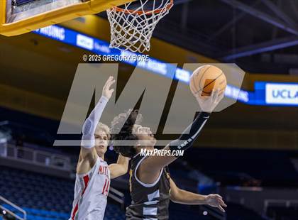 Thumbnail 2 in Crespi vs. Mater Dei photogallery.
