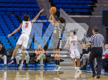 Thumbnail 2 in Crespi vs. Mater Dei photogallery.