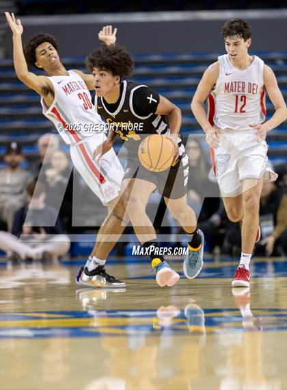 Thumbnail 3 in Crespi vs. Mater Dei photogallery.