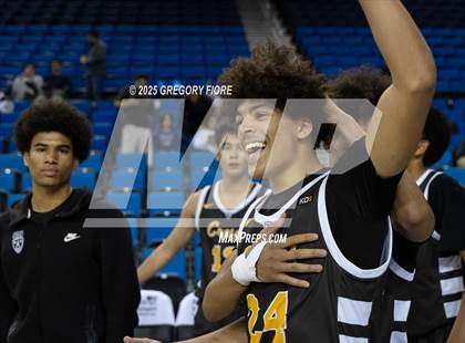 Thumbnail 3 in Crespi vs. Mater Dei photogallery.