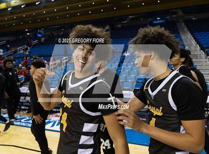 Thumbnail 1 in Crespi vs. Mater Dei photogallery.