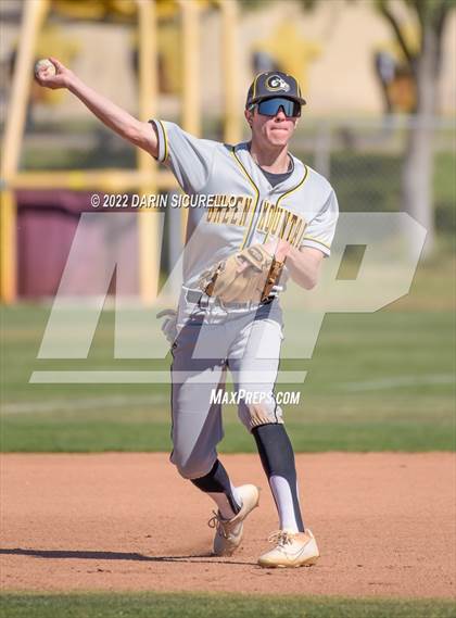 Thumbnail 3 in Piedra Vista vs. Green Mountain (Coach Bob Invitational) photogallery.