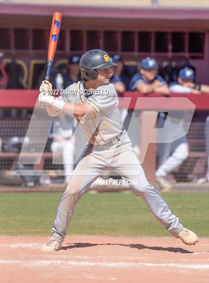 Thumbnail 2 in Piedra Vista vs. Green Mountain (Coach Bob Invitational) photogallery.