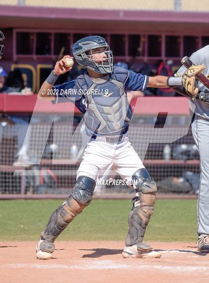 Thumbnail 3 in Piedra Vista vs. Green Mountain (Coach Bob Invitational) photogallery.