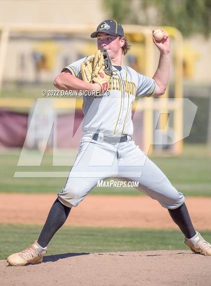 Thumbnail 1 in Piedra Vista vs. Green Mountain (Coach Bob Invitational) photogallery.