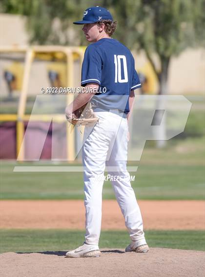 Thumbnail 3 in Piedra Vista vs. Green Mountain (Coach Bob Invitational) photogallery.