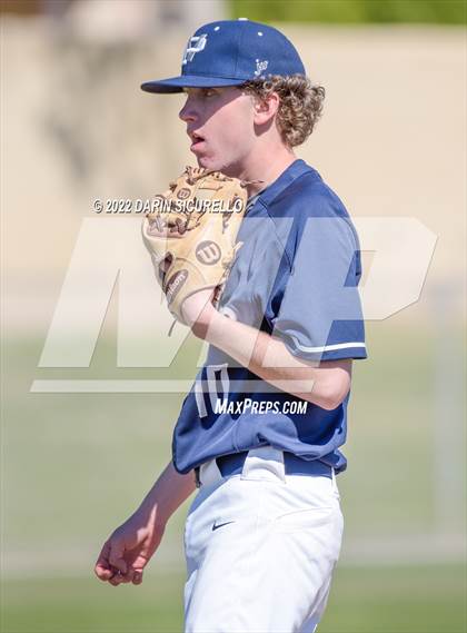 Thumbnail 2 in Piedra Vista vs. Green Mountain (Coach Bob Invitational) photogallery.