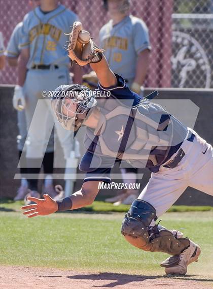 Thumbnail 2 in Piedra Vista vs. Green Mountain (Coach Bob Invitational) photogallery.