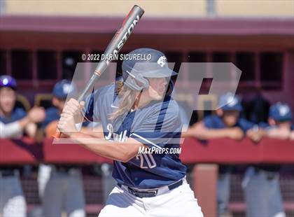 Thumbnail 2 in Piedra Vista vs. Green Mountain (Coach Bob Invitational) photogallery.