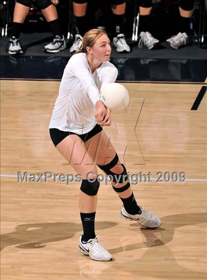 Thumbnail 2 in Archbishop Mitty vs. Redlands East Valley (CIF State D2 Final) photogallery.