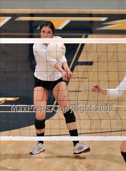 Thumbnail 2 in Archbishop Mitty vs. Redlands East Valley (CIF State D2 Final) photogallery.