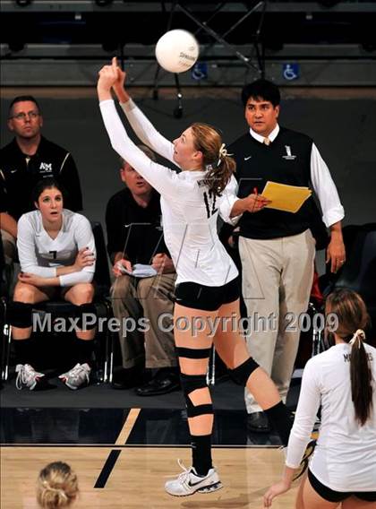 Thumbnail 3 in Archbishop Mitty vs. Redlands East Valley (CIF State D2 Final) photogallery.