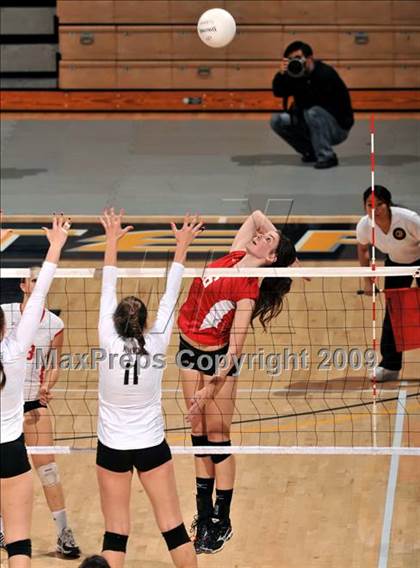 Thumbnail 3 in Archbishop Mitty vs. Redlands East Valley (CIF State D2 Final) photogallery.