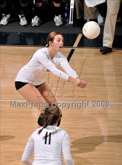 Thumbnail 2 in Archbishop Mitty vs. Redlands East Valley (CIF State D2 Final) photogallery.