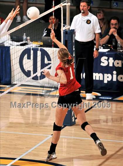 Thumbnail 3 in Archbishop Mitty vs. Redlands East Valley (CIF State D2 Final) photogallery.