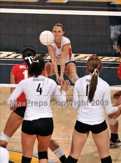 Thumbnail 1 in Archbishop Mitty vs. Redlands East Valley (CIF State D2 Final) photogallery.