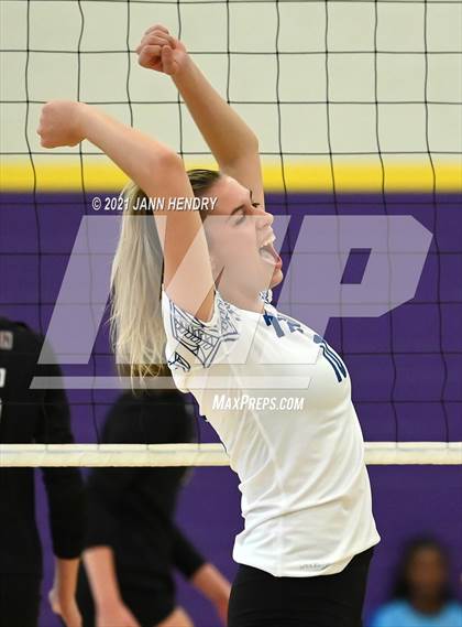 Thumbnail 3 in Timpview vs. Assumption (Durango Fall CLassic) photogallery.