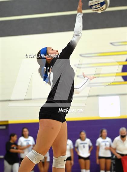Thumbnail 2 in Timpview vs. Assumption (Durango Fall CLassic) photogallery.