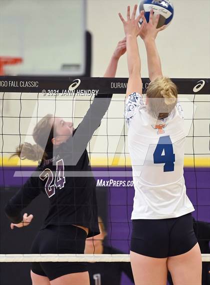 Thumbnail 2 in Timpview vs. Assumption (Durango Fall CLassic) photogallery.