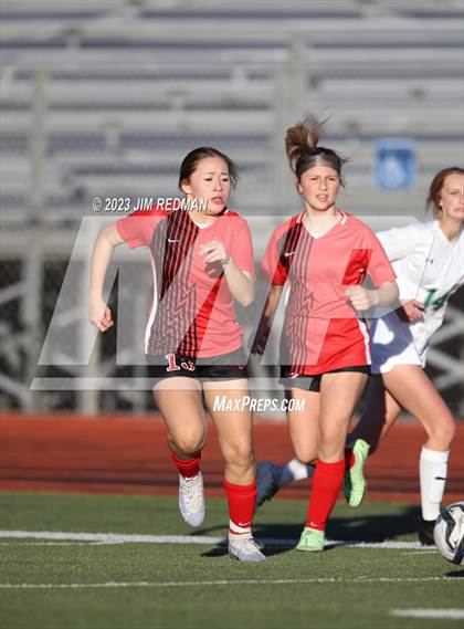Thumbnail 3 in Caddo Mills vs. Greenville (Greenville Tournament) photogallery.