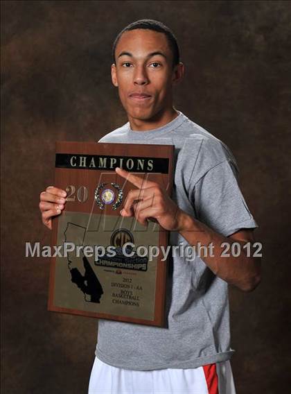 Thumbnail 2 in Mater Dei (CIF SS D1AA Final - Award Photos) photogallery.