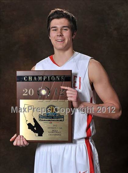 Thumbnail 3 in Mater Dei (CIF SS D1AA Final - Award Photos) photogallery.