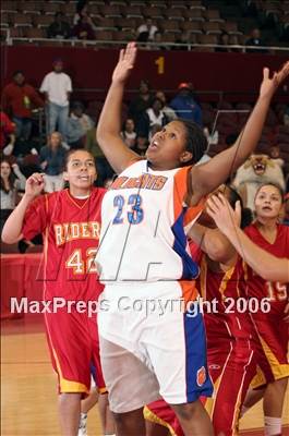 Thumbnail 2 in Roosevelt vs. L.A. University (LA City Invitational Division) photogallery.