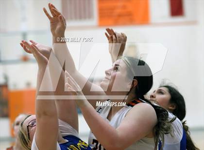 Thumbnail 2 in Grand Saline vs Pioneer Technology & Arts Academy photogallery.