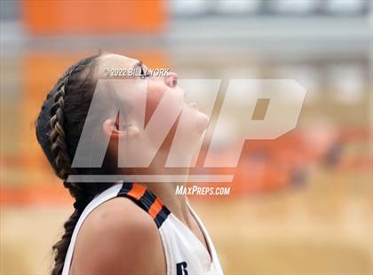 Thumbnail 3 in Grand Saline vs Pioneer Technology & Arts Academy photogallery.