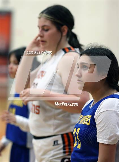 Thumbnail 2 in Grand Saline vs Pioneer Technology & Arts Academy photogallery.