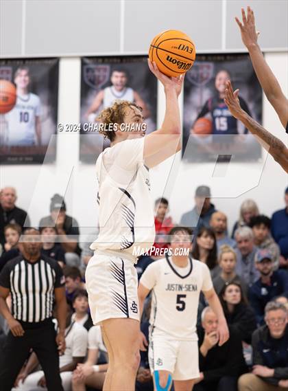 Thumbnail 2 in Bullard @ Justin-Siena (CIF State D3 Regional Semifinal) photogallery.