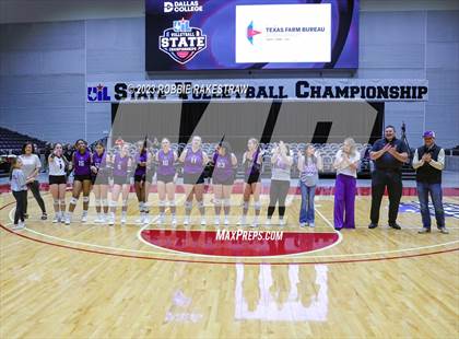 Thumbnail 3 in Harrold vs. Bronte (UIL 1A Volleyball Semifinal Medal Ceremony) photogallery.