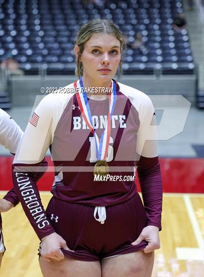 Thumbnail 1 in Harrold vs. Bronte (UIL 1A Volleyball Semifinal Medal Ceremony) photogallery.