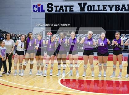 Thumbnail 1 in Harrold vs. Bronte (UIL 1A Volleyball Semifinal Medal Ceremony) photogallery.
