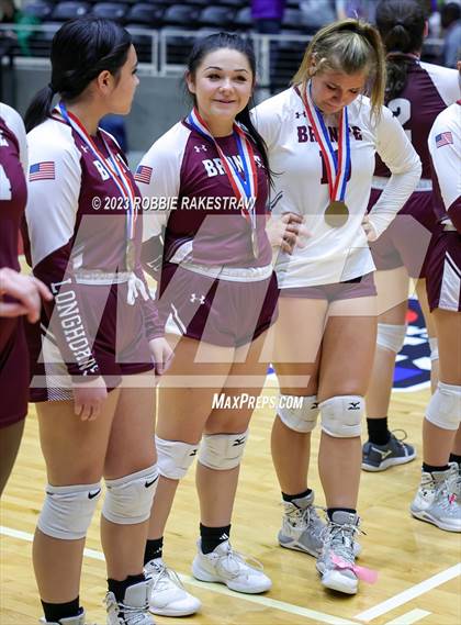 Thumbnail 3 in Harrold vs. Bronte (UIL 1A Volleyball Semifinal Medal Ceremony) photogallery.