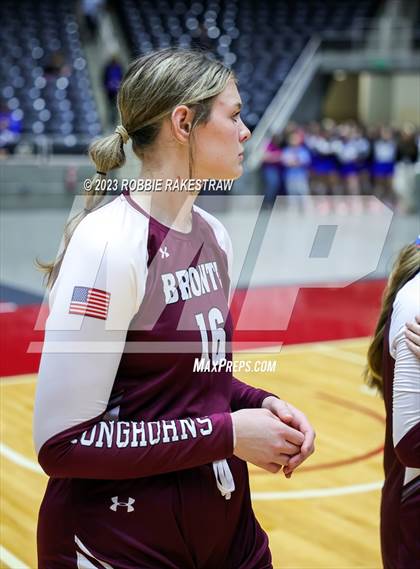 Thumbnail 2 in Harrold vs. Bronte (UIL 1A Volleyball Semifinal Medal Ceremony) photogallery.