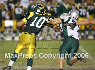 Thumbnail 1 in Canyon vs De La Salle (D1 State Final) photogallery.