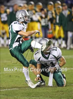 Thumbnail 3 in Canyon vs De La Salle (D1 State Final) photogallery.