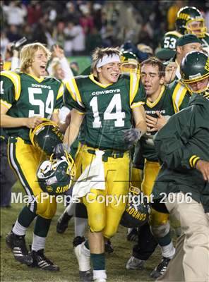 Thumbnail 3 in Canyon vs De La Salle (D1 State Final) photogallery.