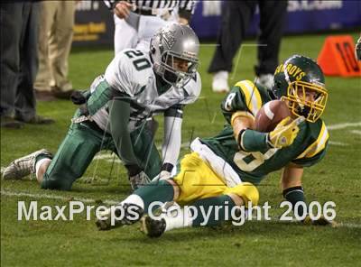 Thumbnail 1 in Canyon vs De La Salle (D1 State Final) photogallery.