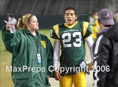 Thumbnail 3 in Canyon vs De La Salle (D1 State Final) photogallery.