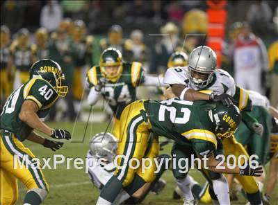 Thumbnail 1 in Canyon vs De La Salle (D1 State Final) photogallery.