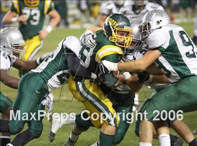 Thumbnail 1 in Canyon vs De La Salle (D1 State Final) photogallery.
