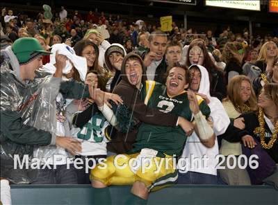 Thumbnail 1 in Canyon vs De La Salle (D1 State Final) photogallery.